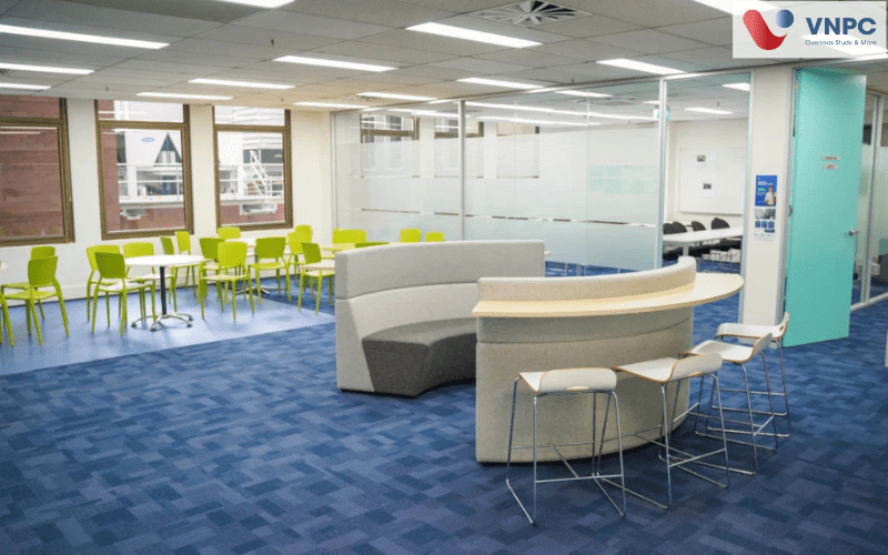 Trường Universal Higher Education Úc: Điều kiện, chi phí và học bổng